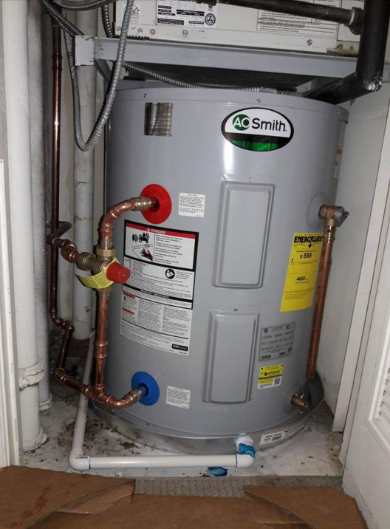 A smith water heater is sitting in a corner of a room