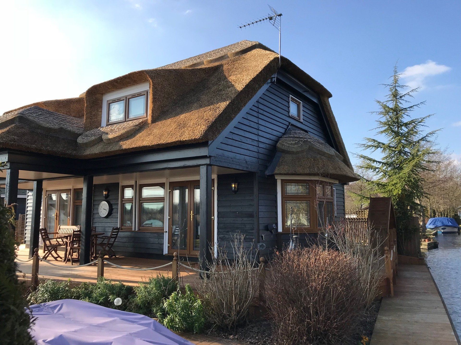 roof thatched
