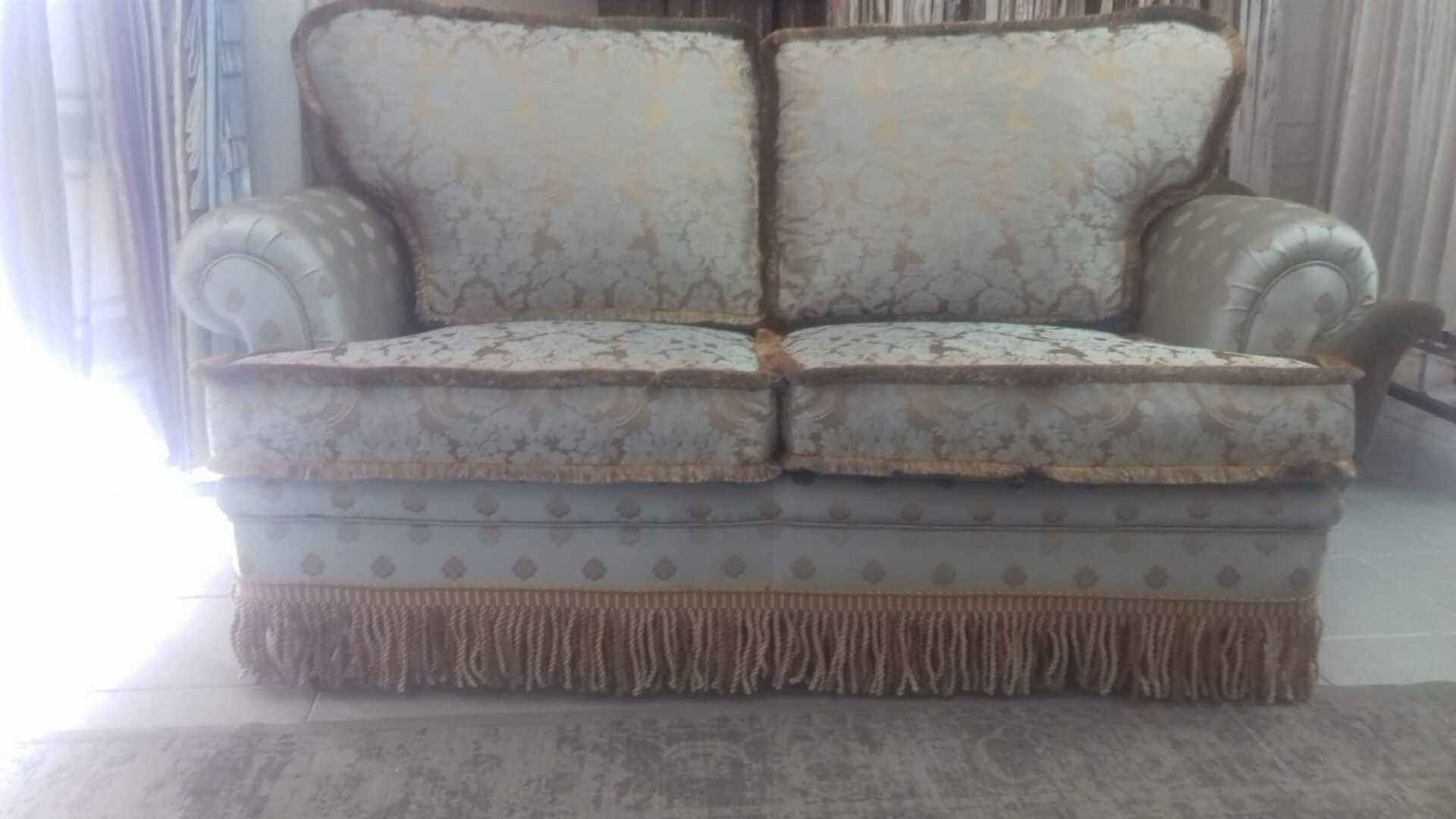 rivestimento per divano con frange