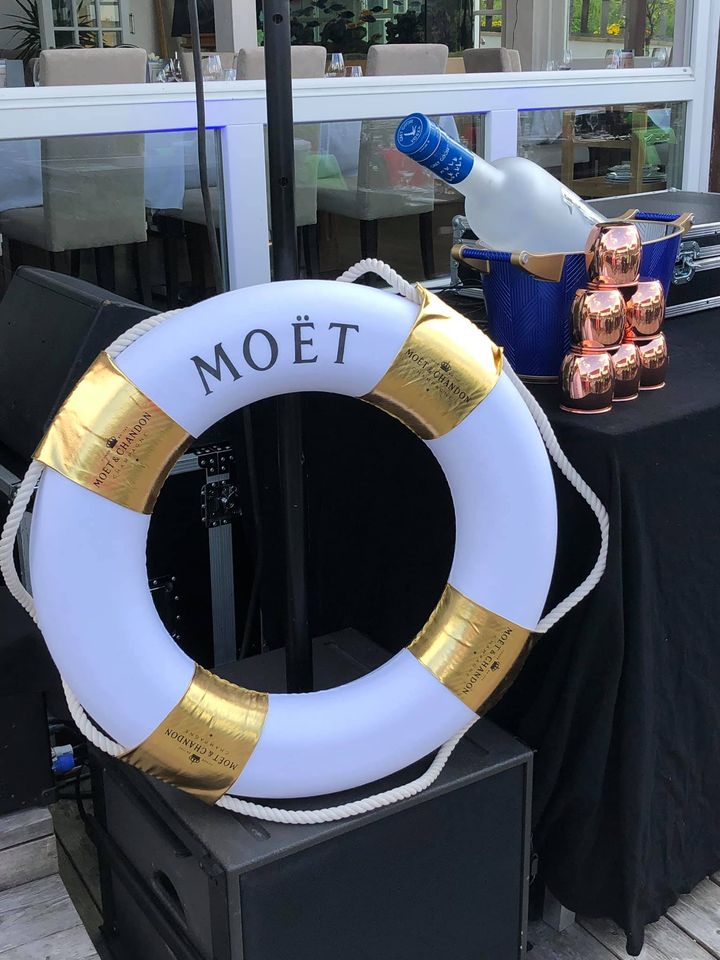 Dekoobjekt Schwimmreifen Moet