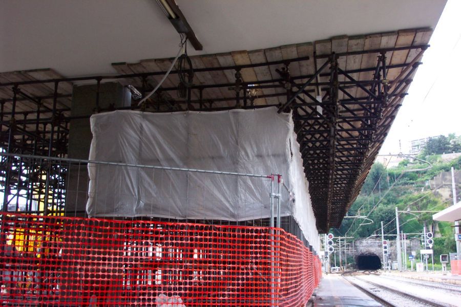 Puntellamento pensiline ferroviarie