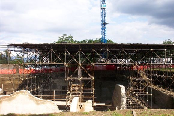 copertura scavi archeologici