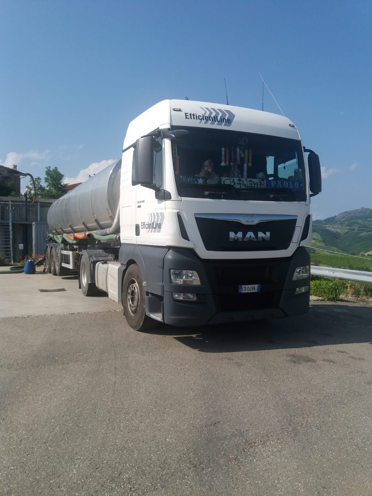 mezzo per trasporto di liquami a Novellara
