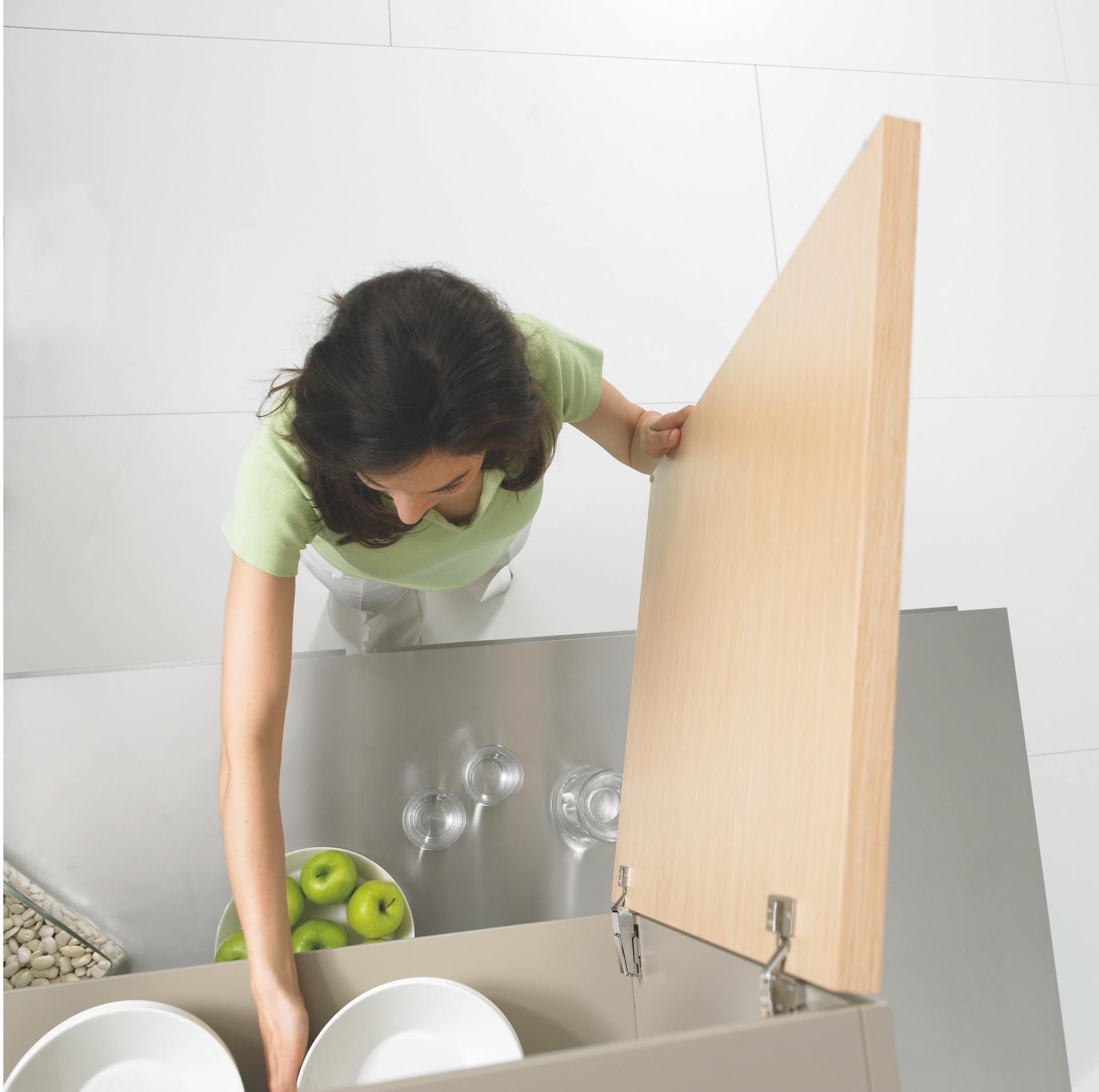 Clean Your Kitchen Cabinets