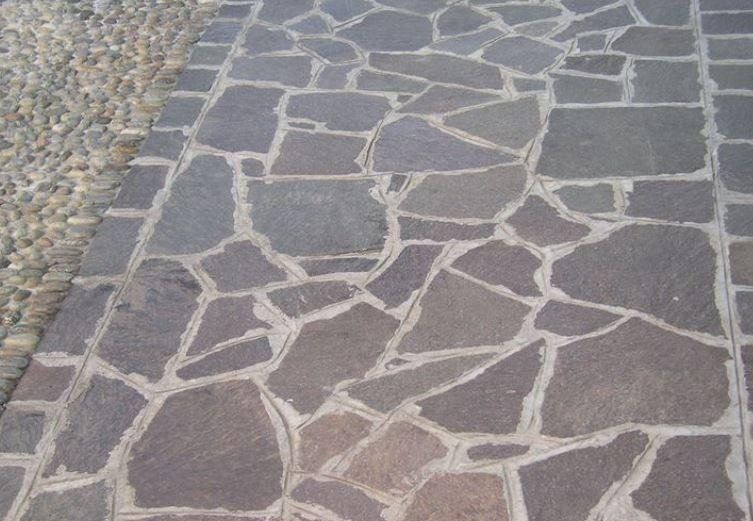 Pavimentazione di un giardino esterno