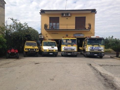 quattro carri attrezzi