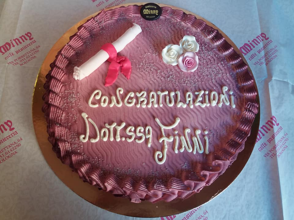 torta per festa di laurea