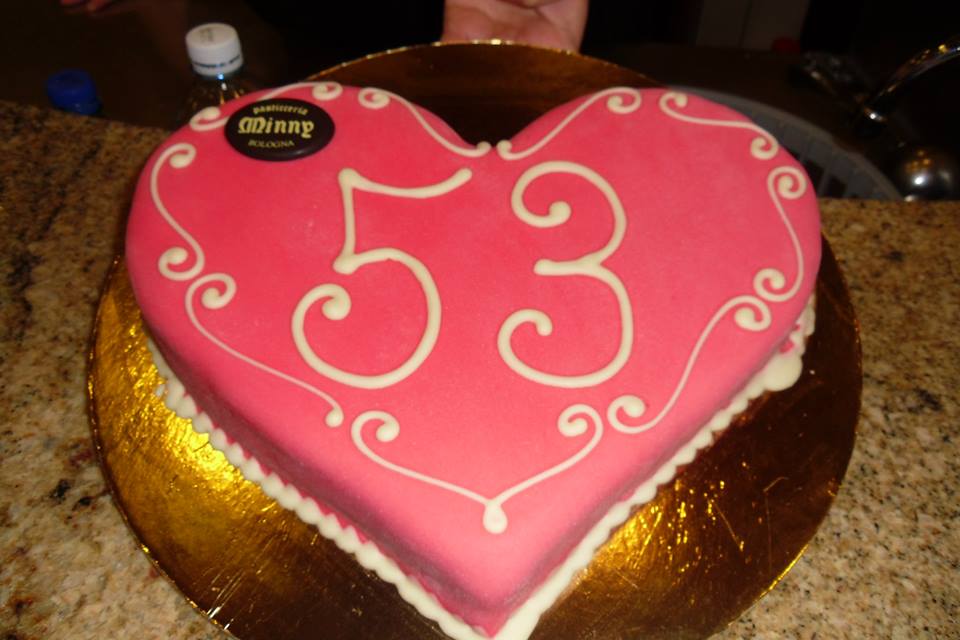 torta a forma di cuore per compleanno