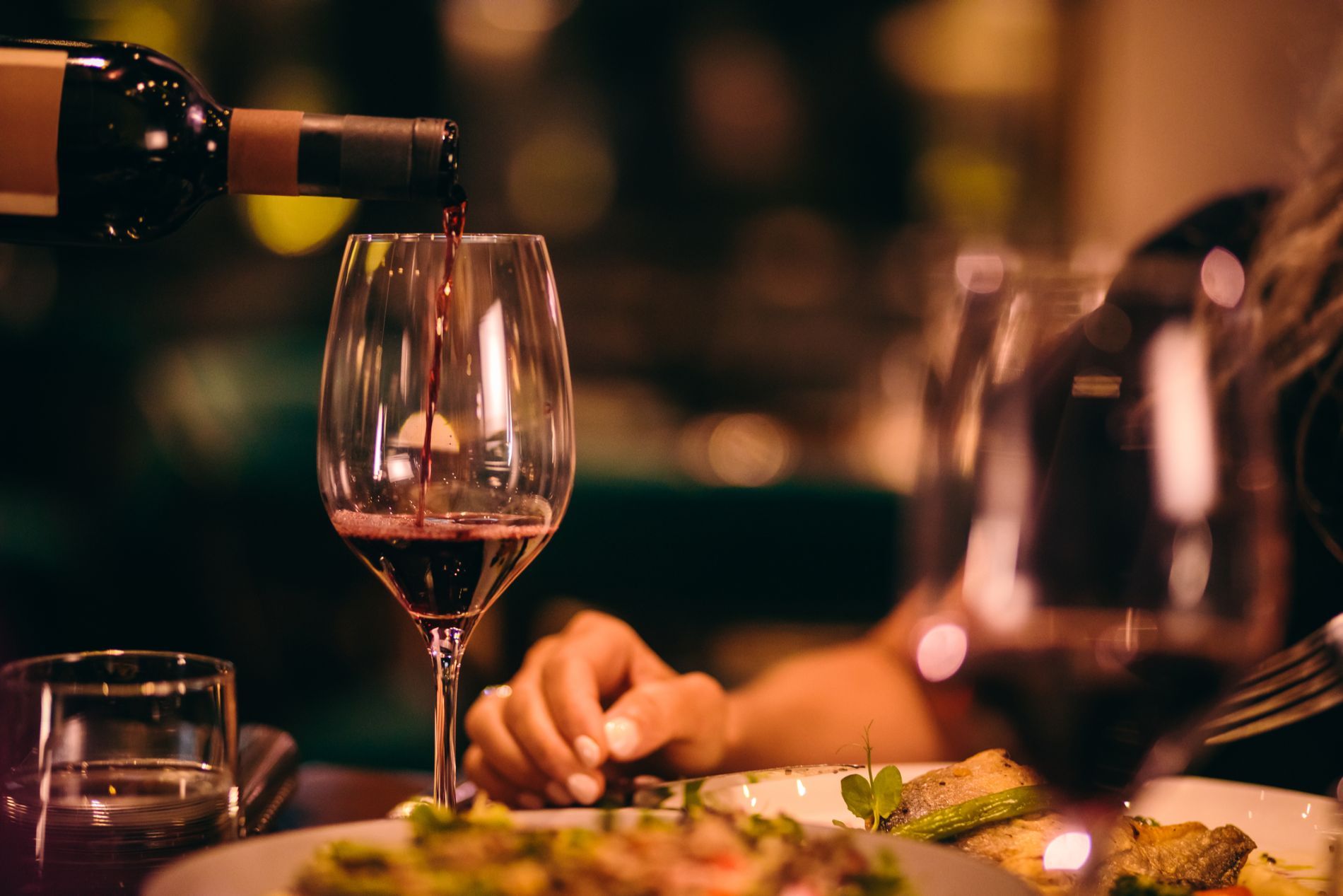 calice di vino rosso siciliano