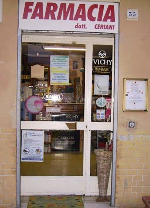 Porta di ingresso della farmacia