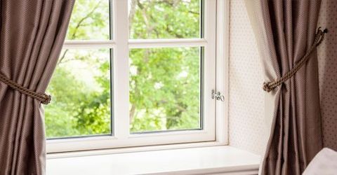 window and window curtains