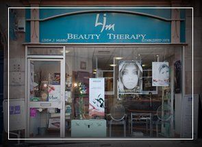 LJM's comfortable modern salon
