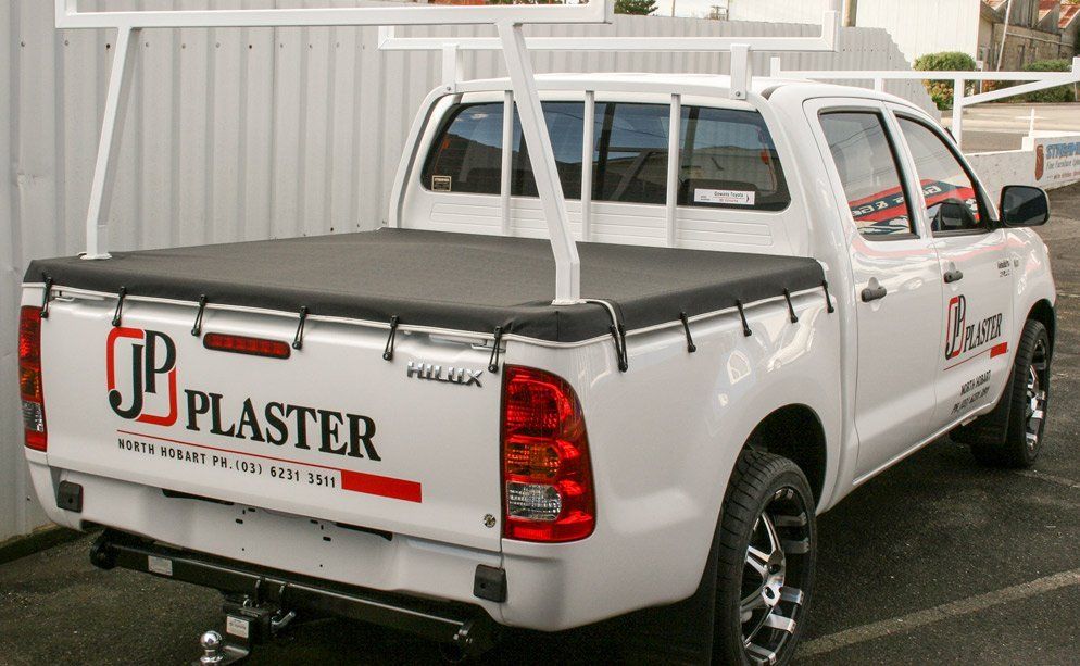 white pick up car