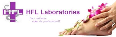 Het logo van HFL Laboratories met paarse tekst en handen die roze bloemen vasthouden op een witte achtergrond.