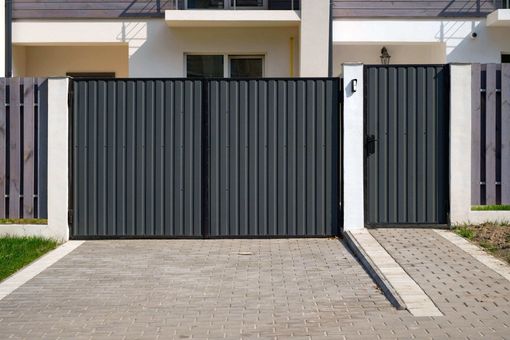 North Shore manual gates