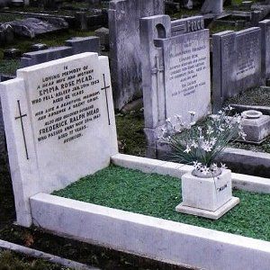 Choose me for gravestone restoration