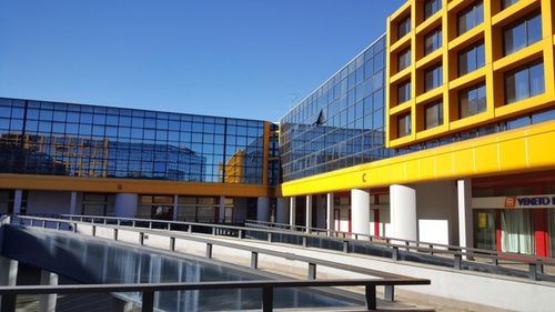 ingresso a uffici a gallarate