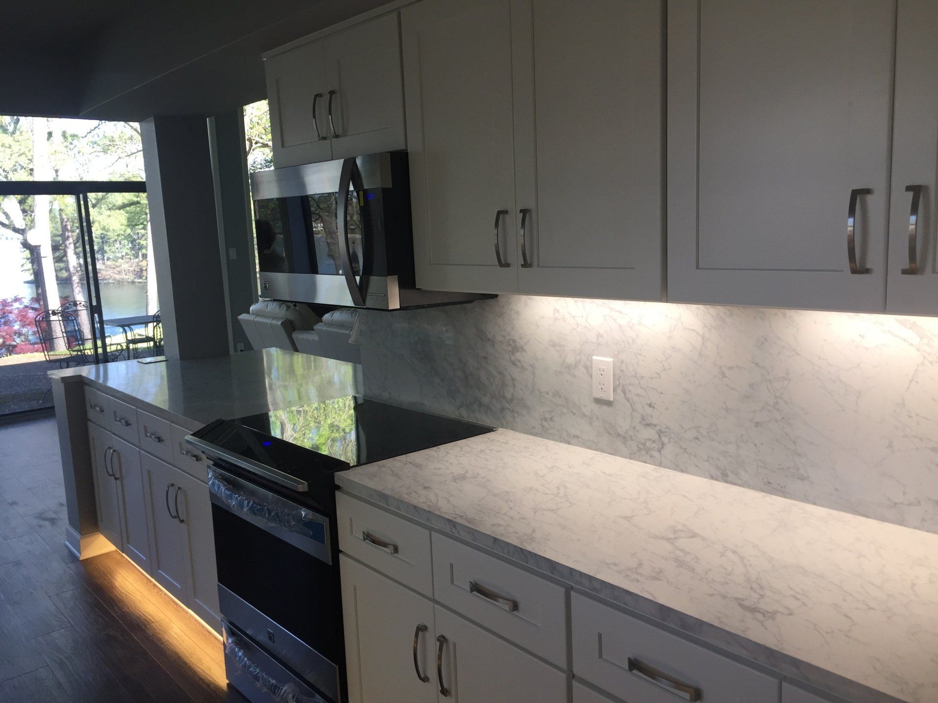 all white kitchen