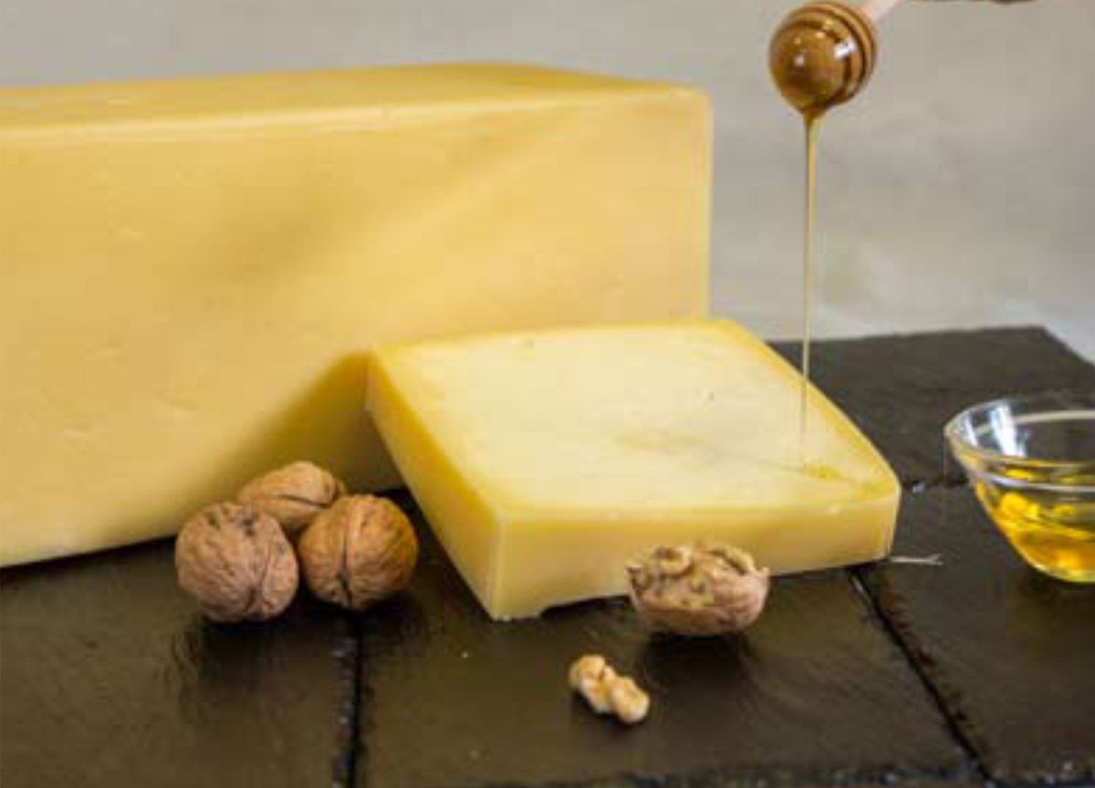formaggio con miele e noci