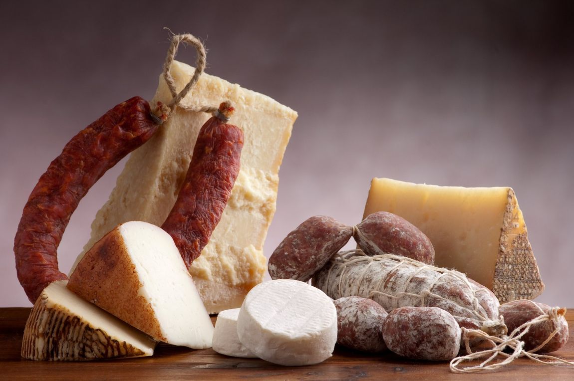 salumi e formaggi tipici siciliani
