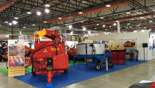 machinery for animal feed distribution