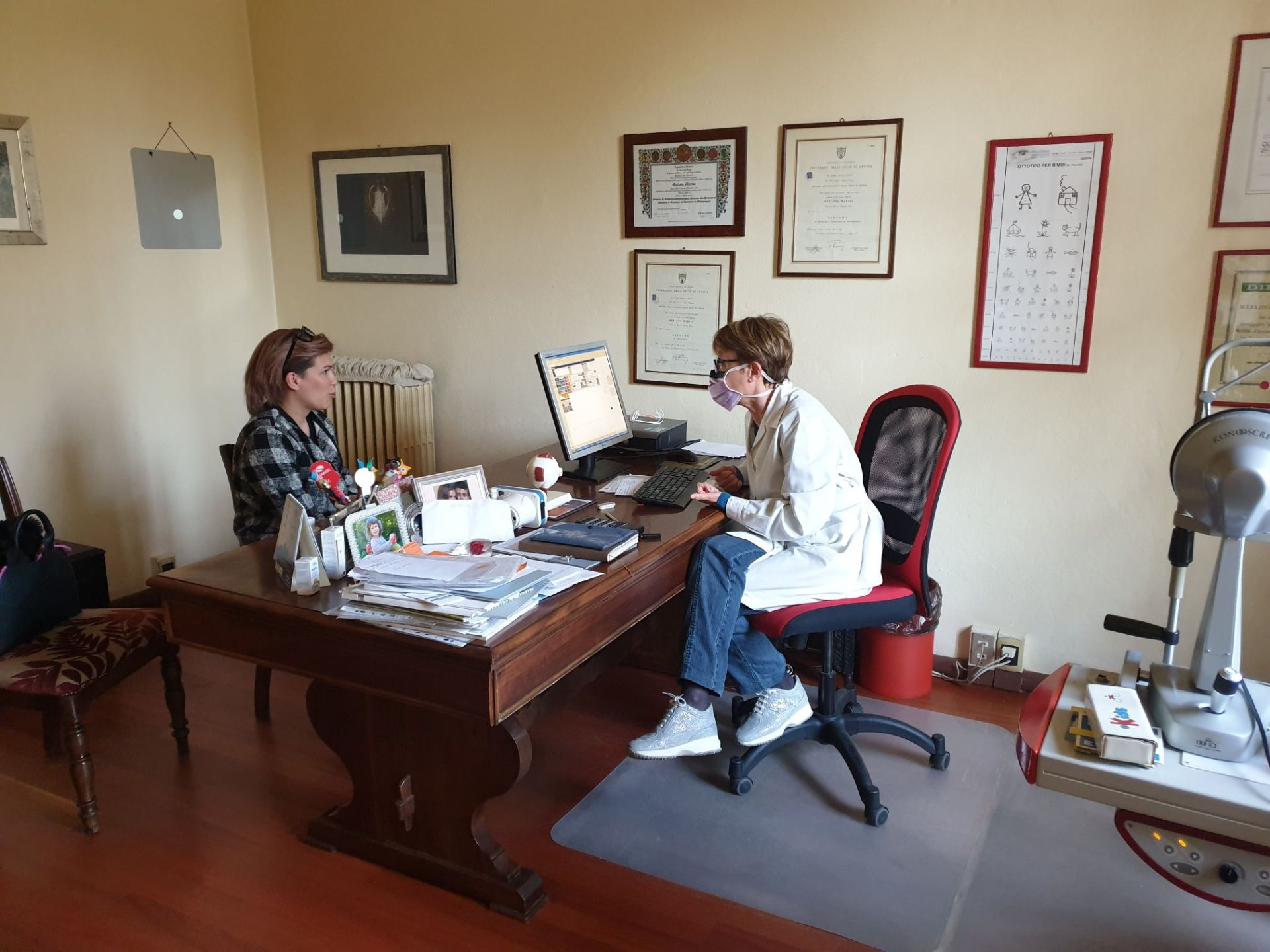 Visita oftalmologica presso lo studio oculistico