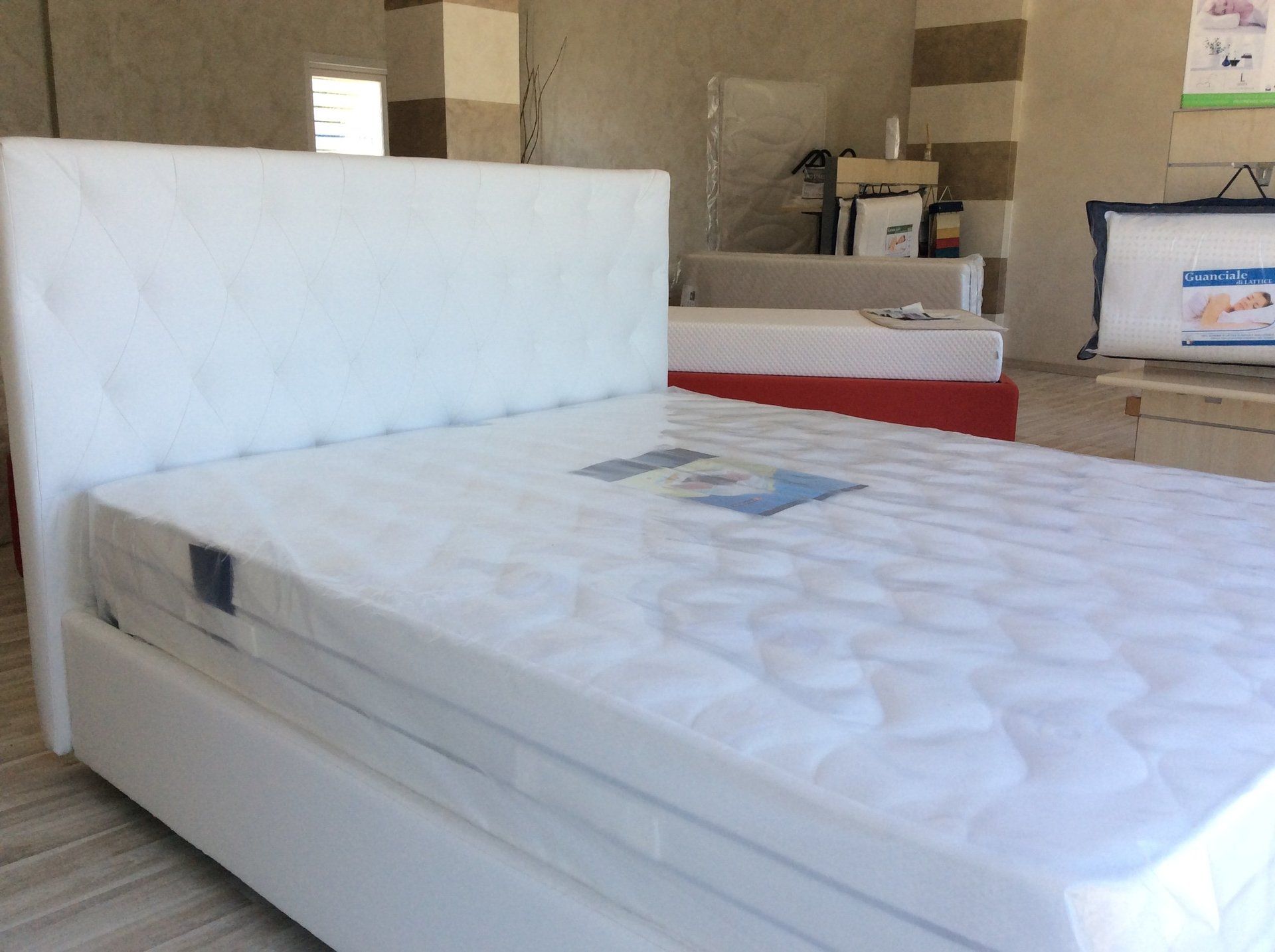 struttura letto con materasso