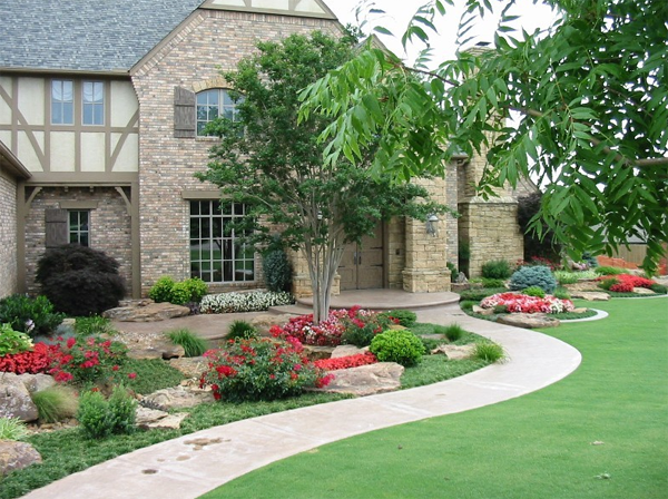A House With Beautiful Lawn — Coal Valley, IL — Kymbyl Komplete Kare , INC.