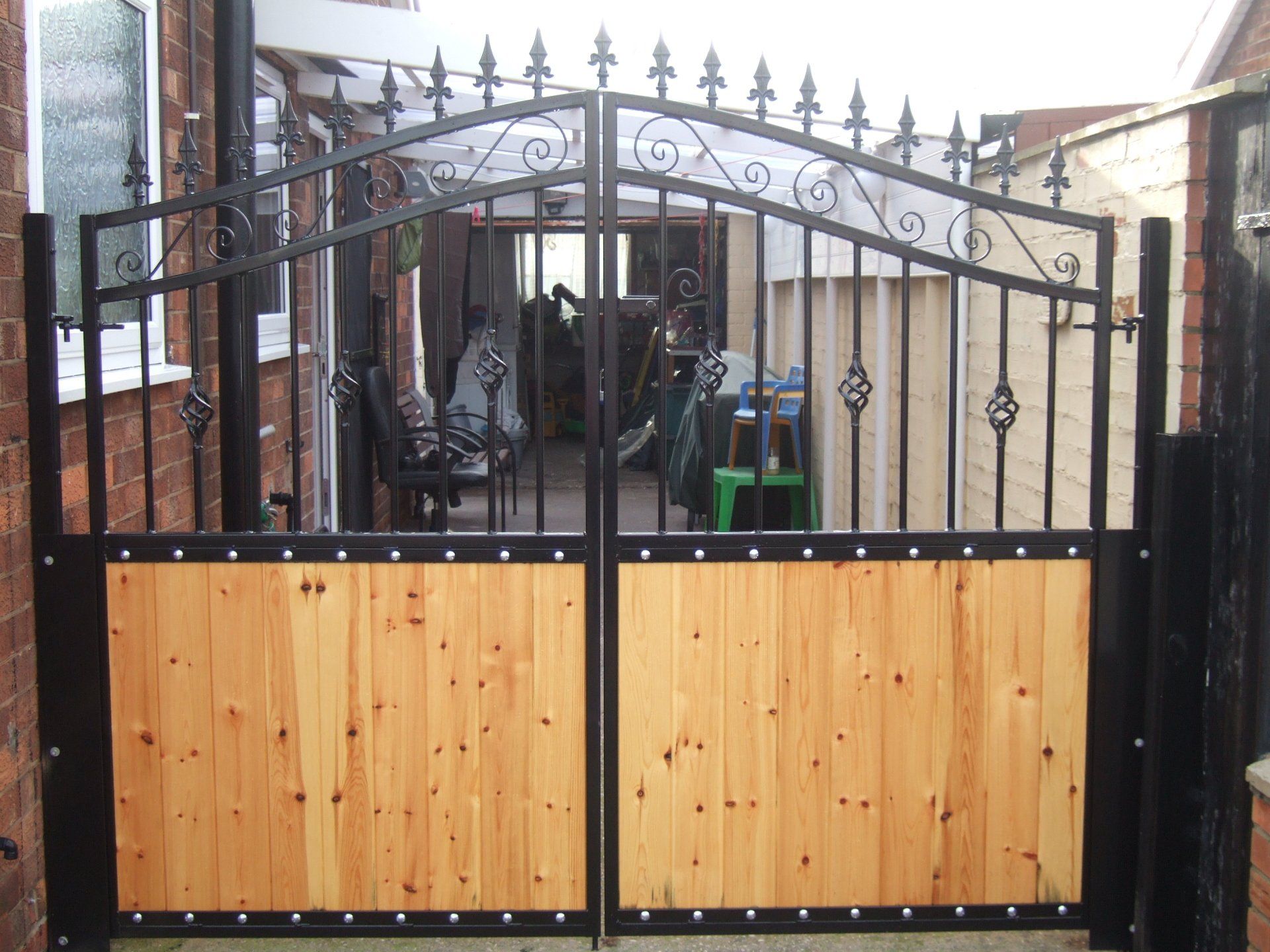 gate-railings