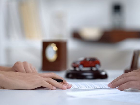 Supporto per patenti e polizze auto