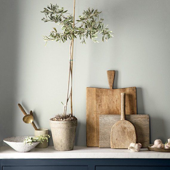 Benjamin Moore Metropolitan AF-690