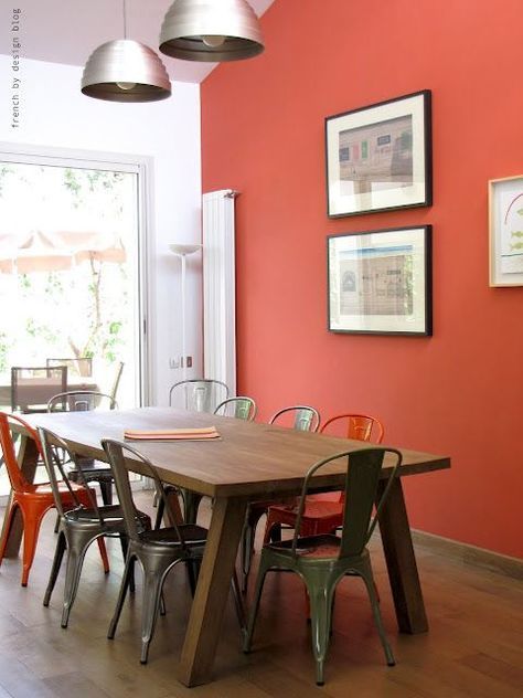 Pantone Living Coral 16-1546