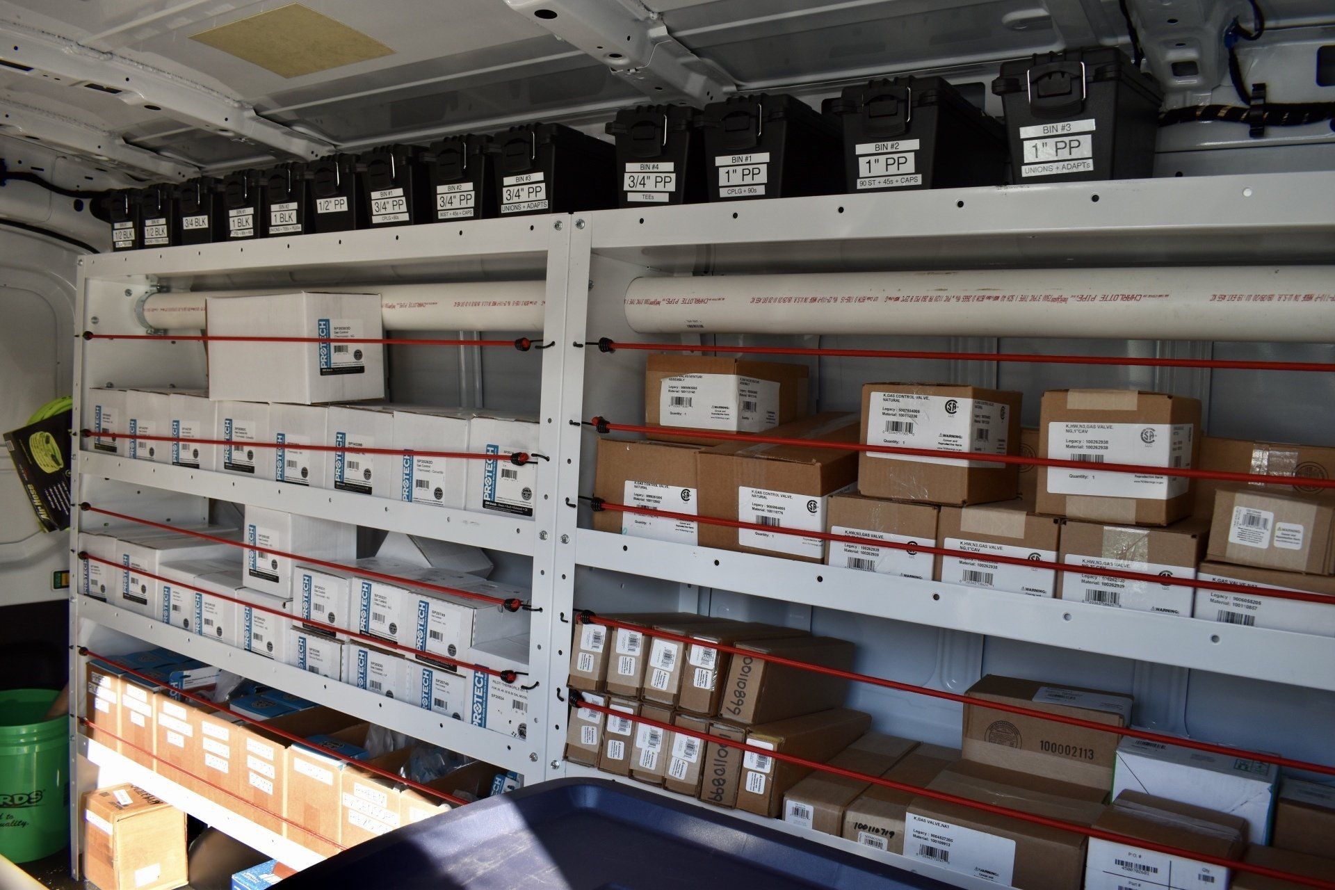 otra vista previa del stock que tenemos en nuestros camiones de servicio lado derecho