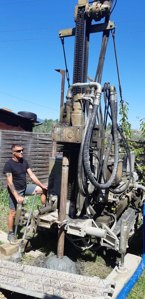 trivellazioni per costruzione di un pozzo artesiano