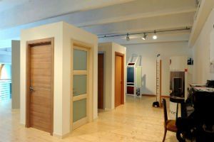 delle porte in legno