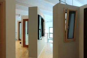 delle finestre in esposizione