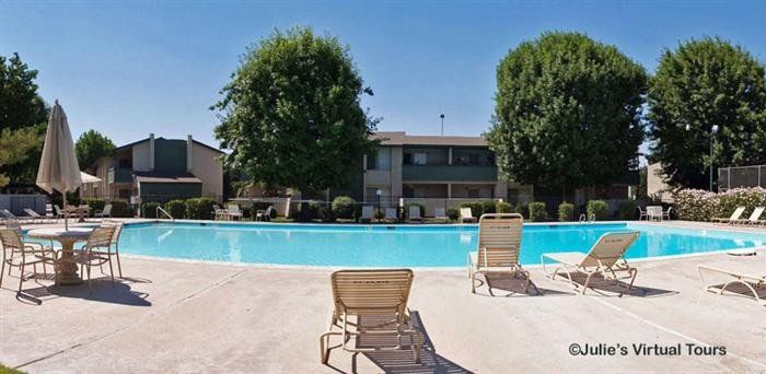Parkwood Apartments Pool View