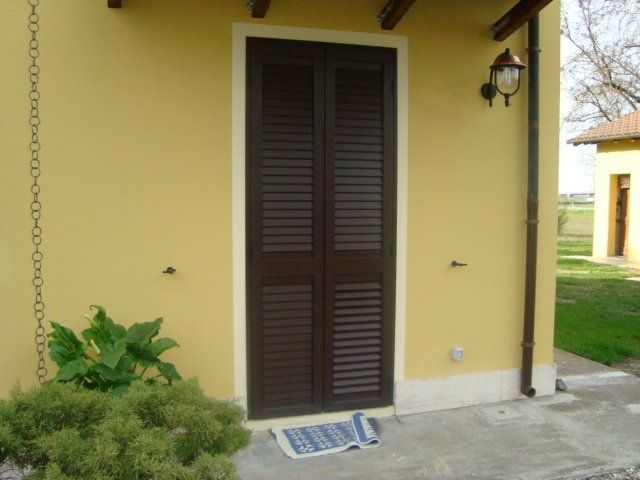 tecno estense, sistemi oscuranti, scuri finestre, tapparelle