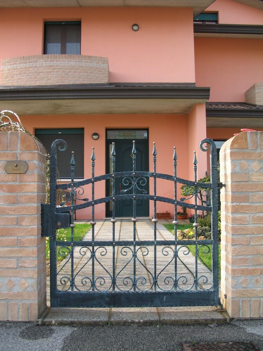 cancelletto decorativo in ferro battuto