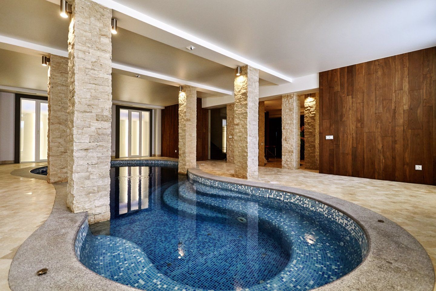 View of the balcony tiling flooring done by experts