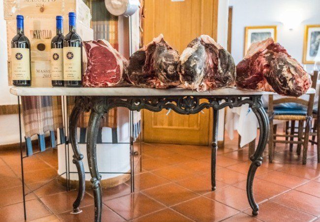 Carne fresca e vino rosso