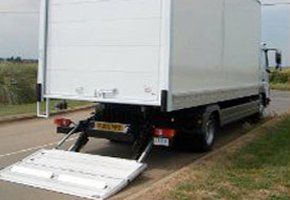 Tail lift vehicle