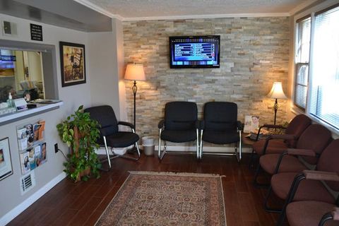 Hanenbaum and Pina Dental - Office