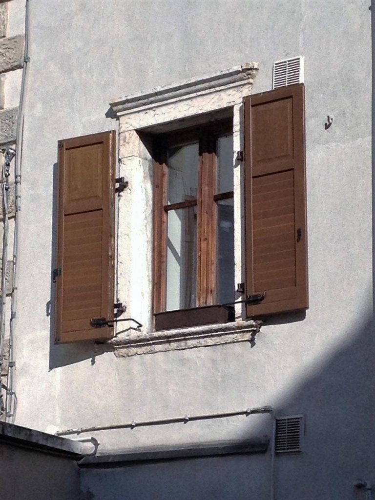 montaggio scuri