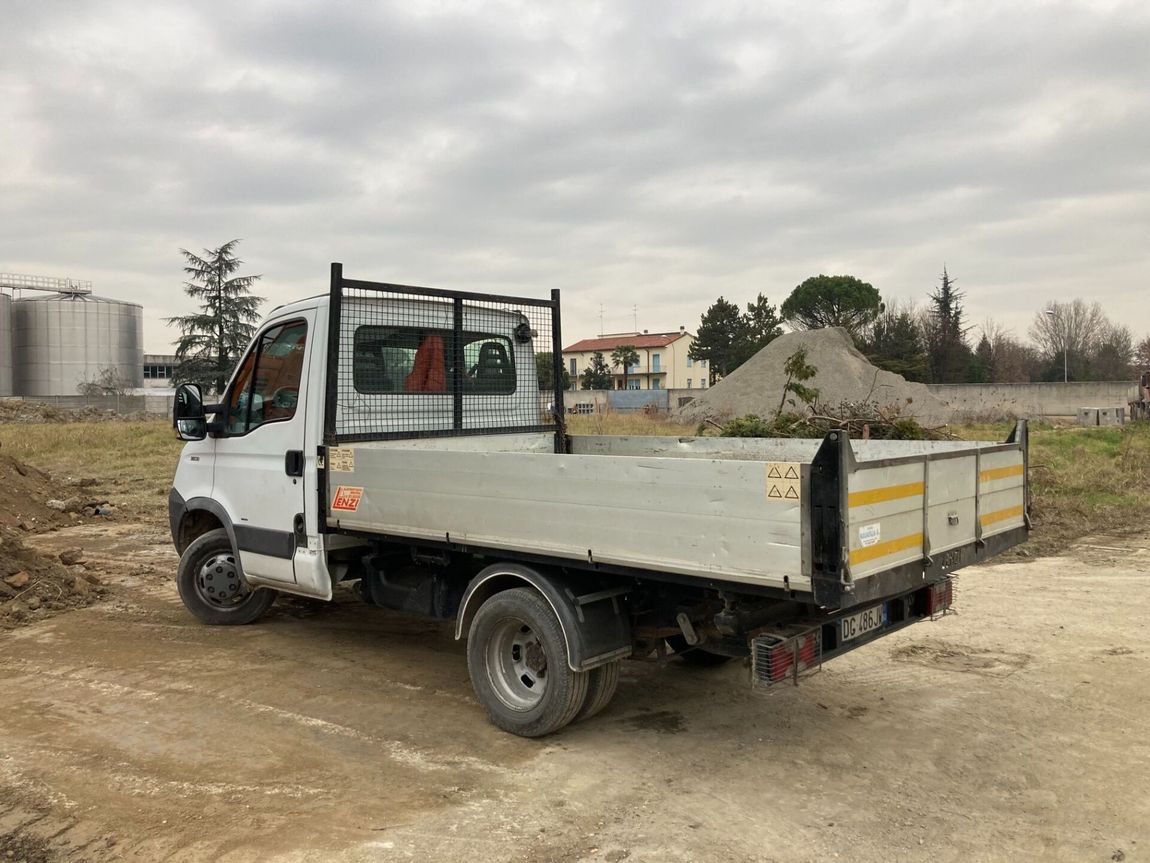 Furgone per trasporti edili