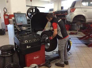 diagnosi elettronica di gomme auto
