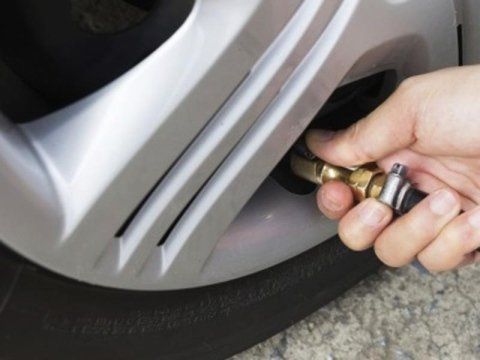 controllo pressione delle gomme