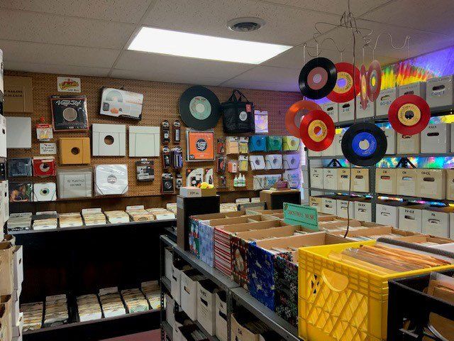 Record Store Displays | Ephrata, PA | Record Connection