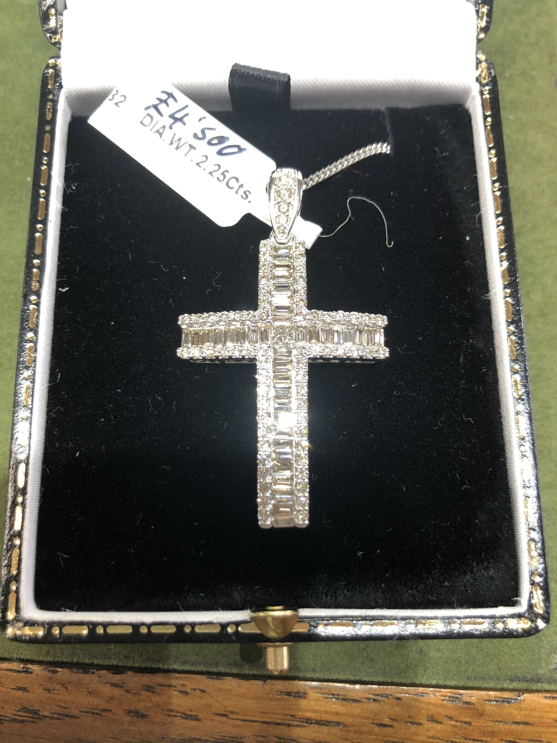 sparkling necklace