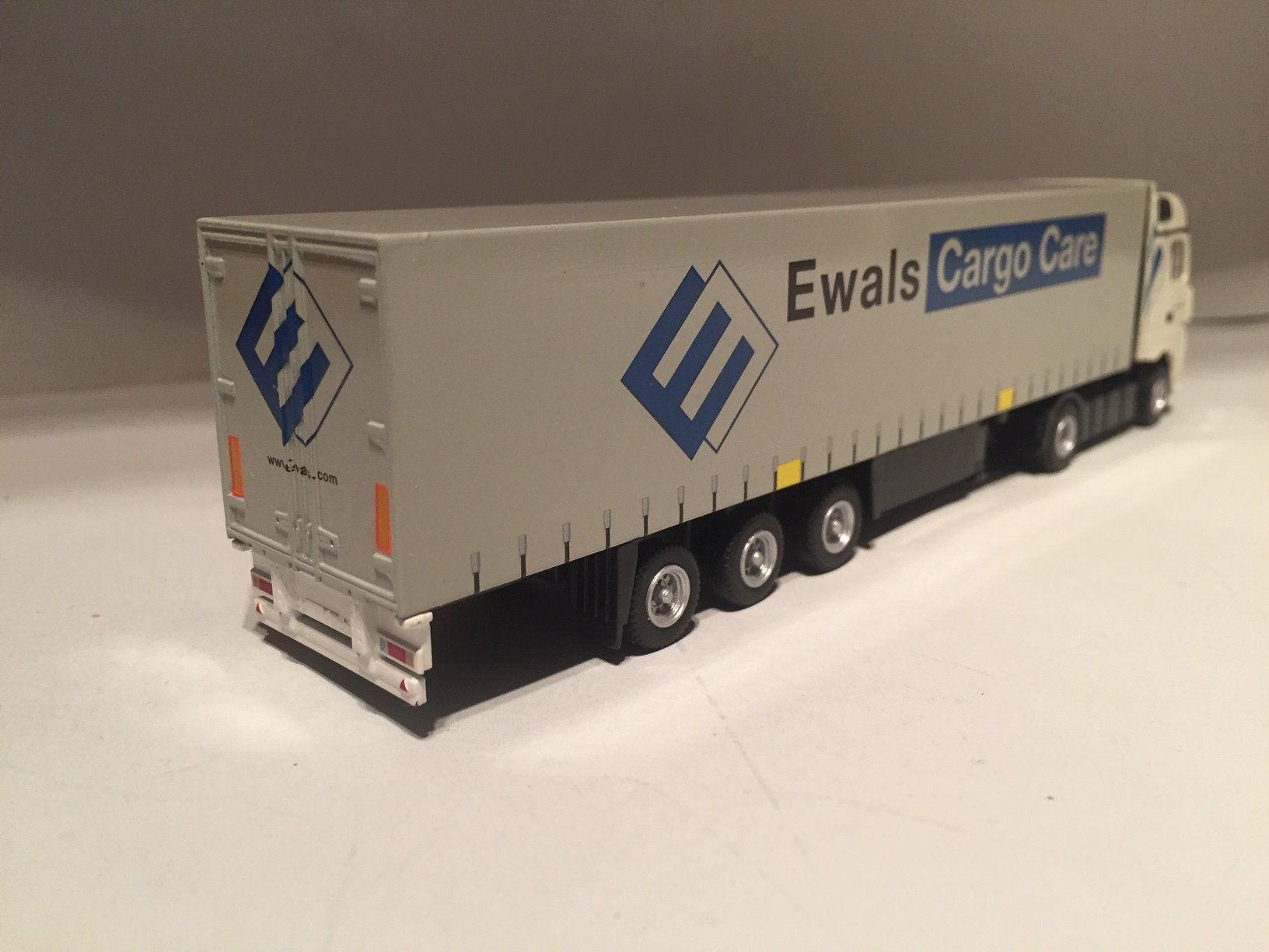 Ewals Cargo Care WSI-Tematoys MB Beige Cabine